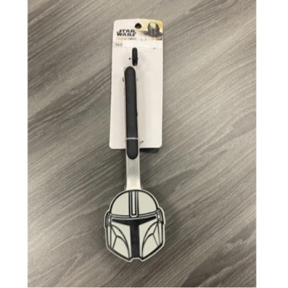 Disney Star Wars Mandalorian Heat Resistant Silicone Tongs Cookware Bakeware NEW - Picture 10 of 11